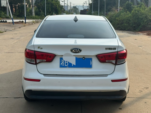 娄底17年福特福克斯5