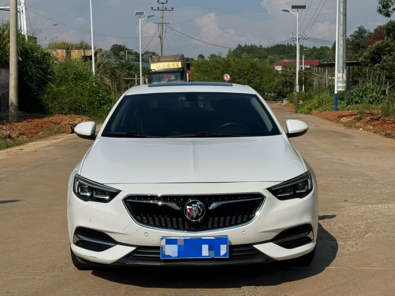 娄底17年别克君威1