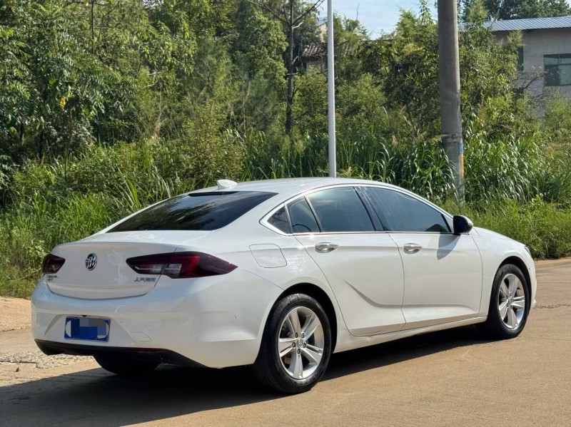 娄底17年别克君威6