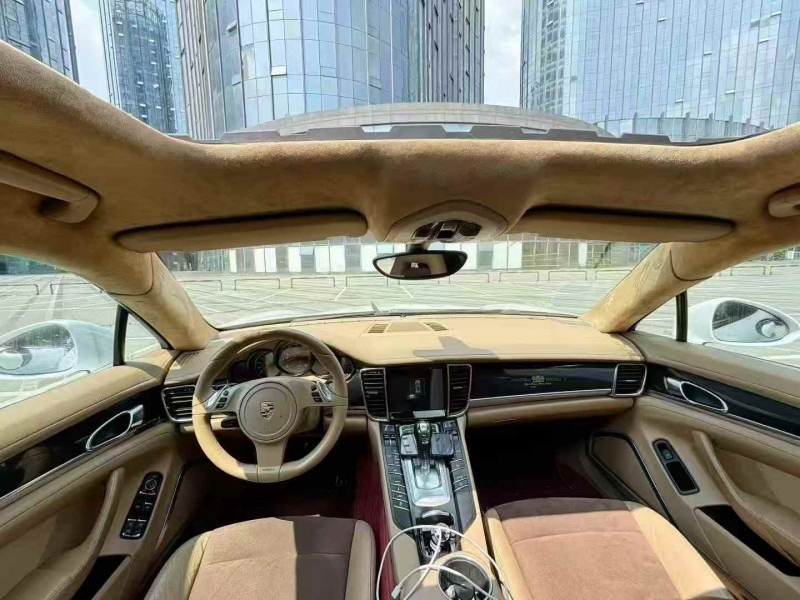 广州11年保时捷帕拉梅拉5