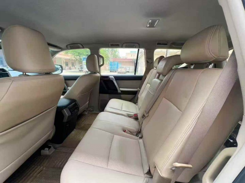 广州14年丰田普拉多8