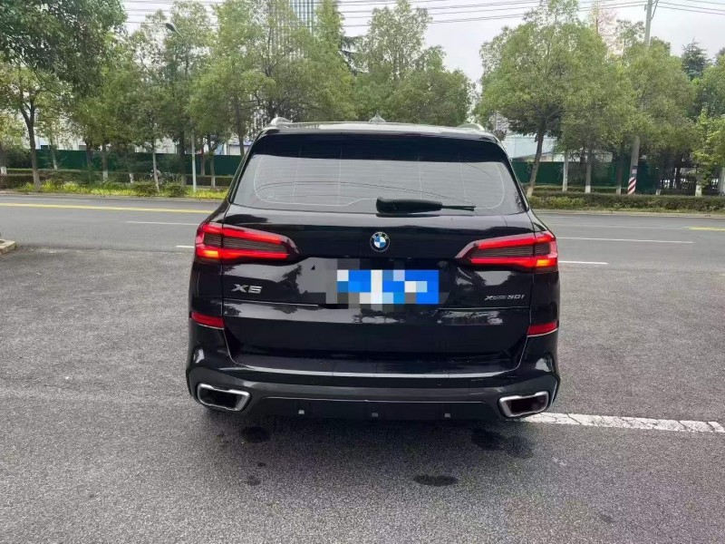 广州21年宝马X58