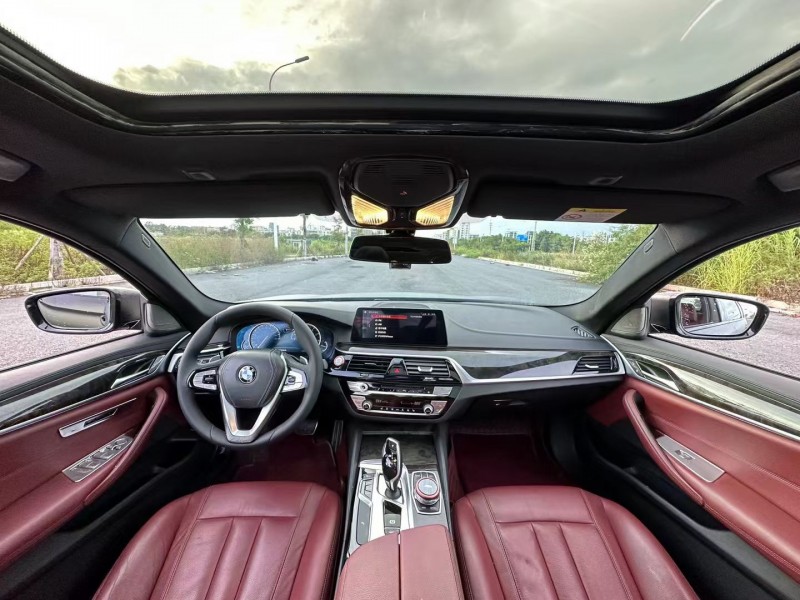 江门18年宝马5系3