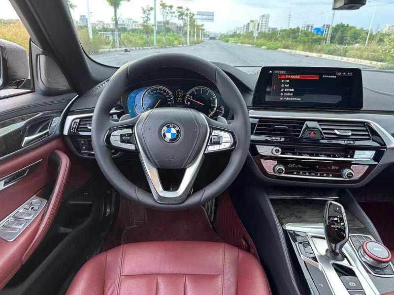 江门18年宝马5系4