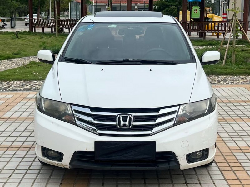 汕头14年本田锋范1