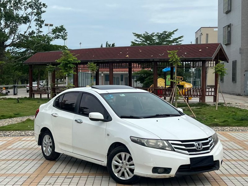 汕头14年本田锋范2