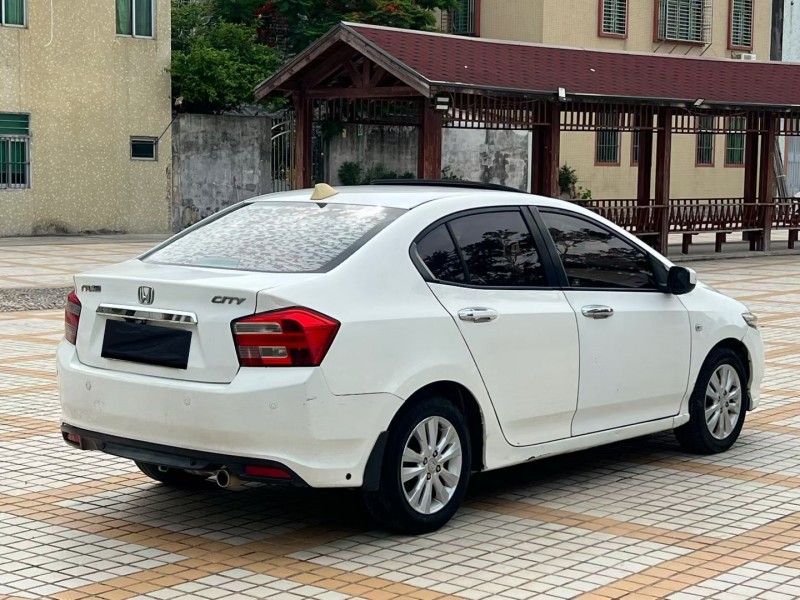 汕头14年本田锋范8