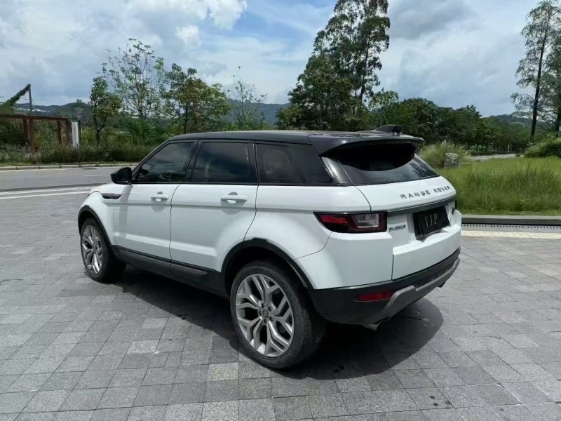 深圳18年路虎极光7