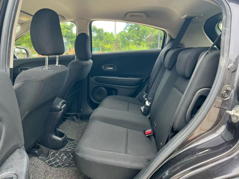 汕头17年本田缤智5