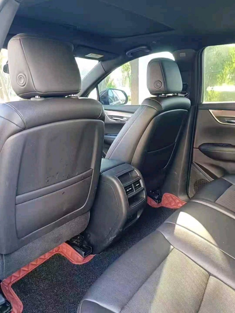 淄博20年凯迪拉克XT56