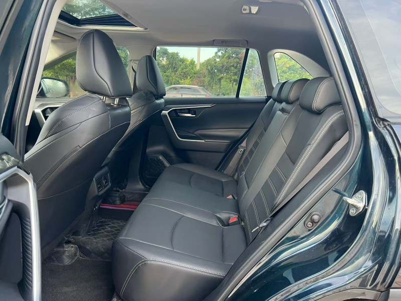 汕头21年丰田威兰达6