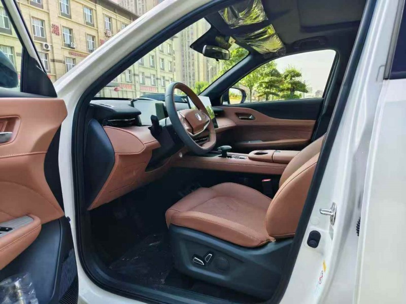 青岛25年长安汽车UNI5