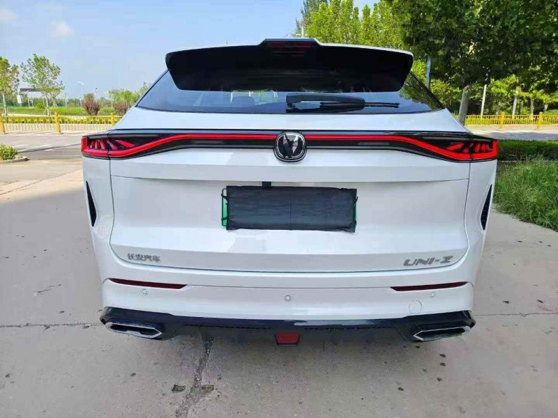 青岛25年长安汽车UNI9