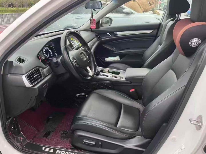 青岛20年本田雅阁5