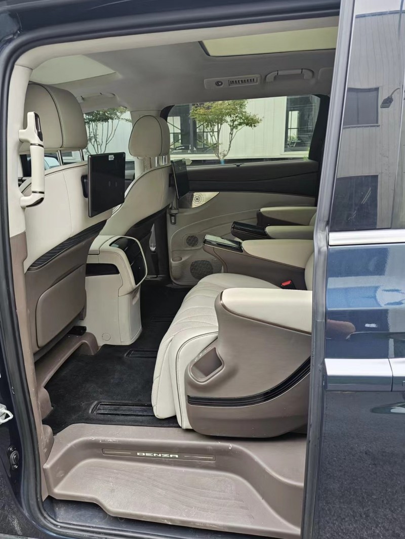 徐州22年腾势D95