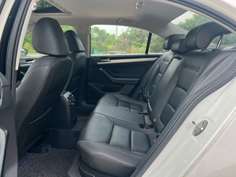 汕头19年大众速腾6