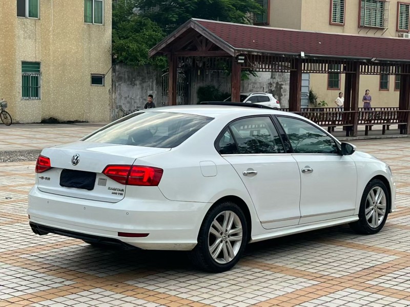 汕头19年大众速腾8