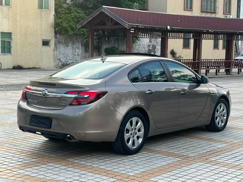 汕头17年别克君威8