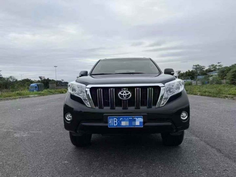 钦州18年丰田普拉多1