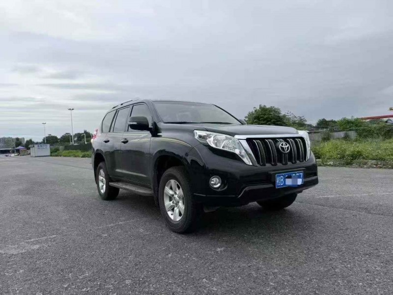 钦州18年丰田普拉多2