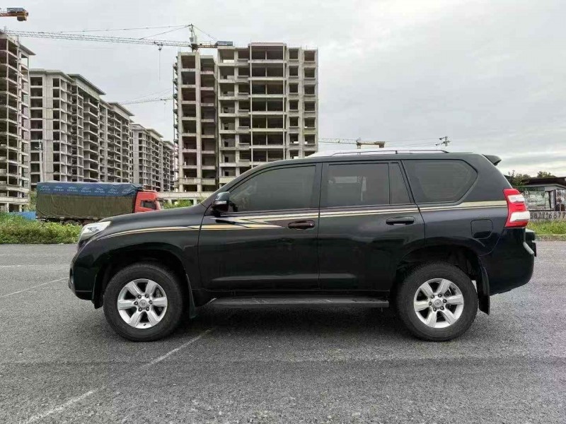 钦州18年丰田普拉多6