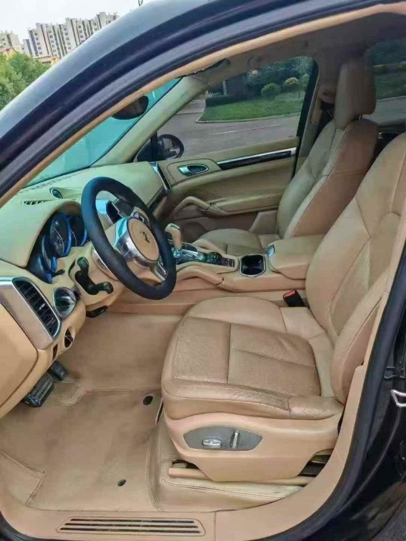 秦皇岛14年保时捷卡宴5