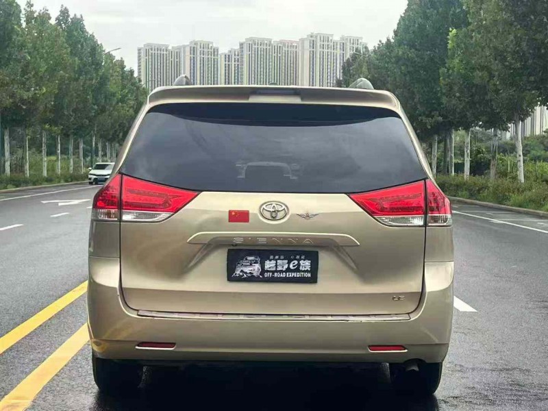 郑州14年丰田塞纳8