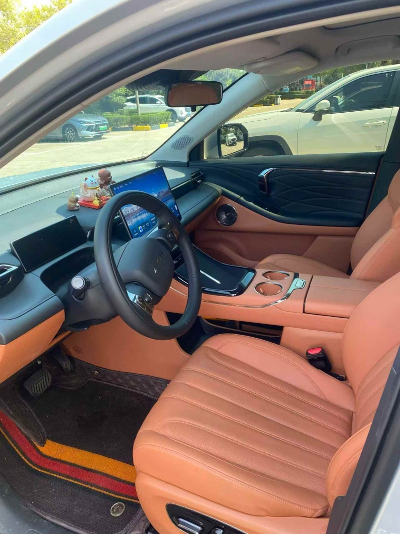 枣庄25年传祺埃安S6