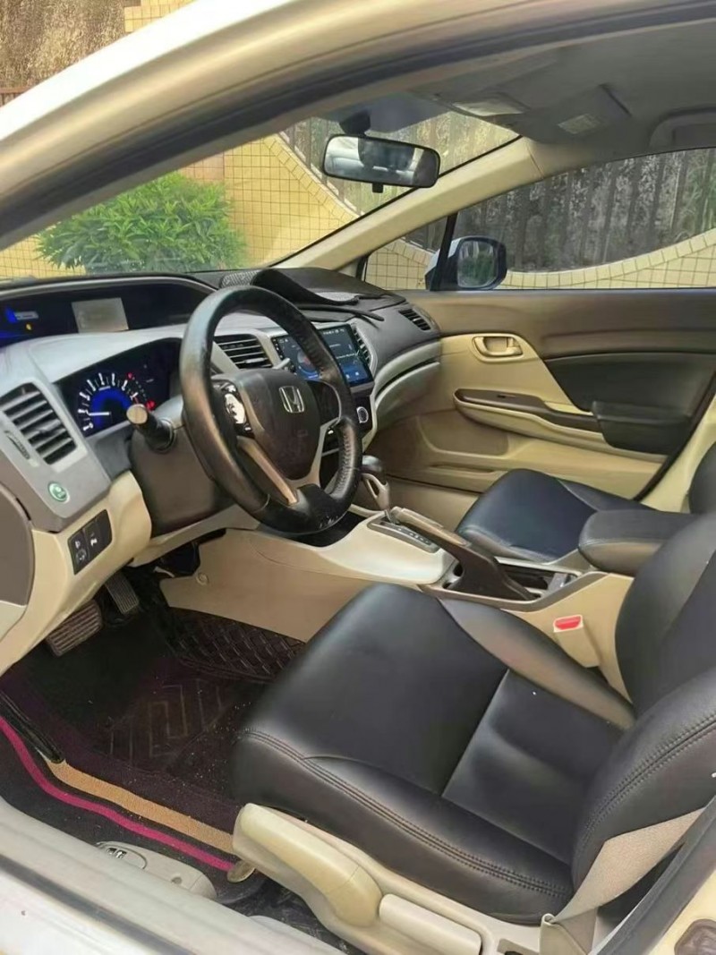 东莞13年本田思域3