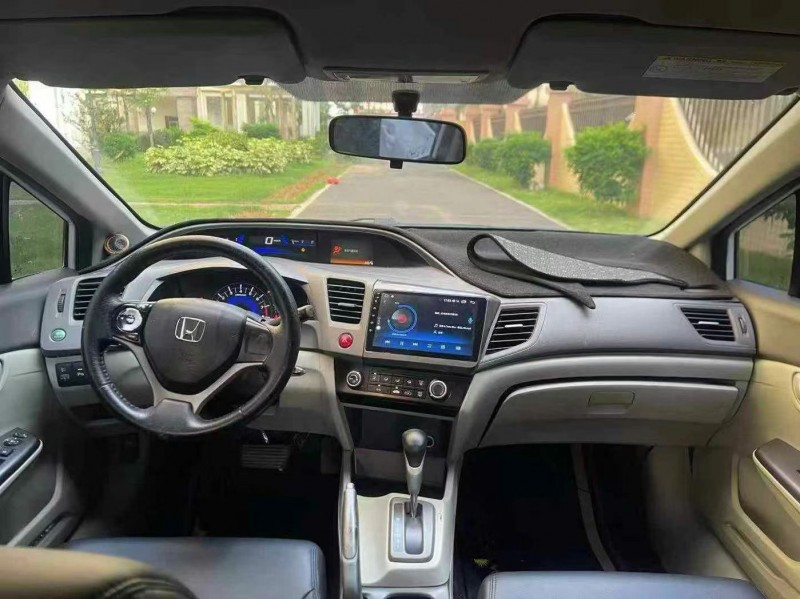 东莞13年本田思域4