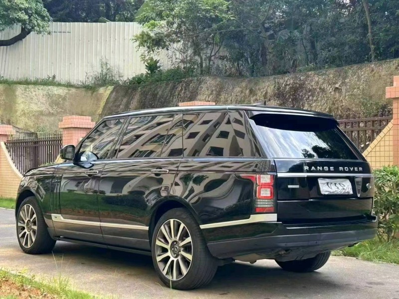 东莞17年路虎揽胜运动8