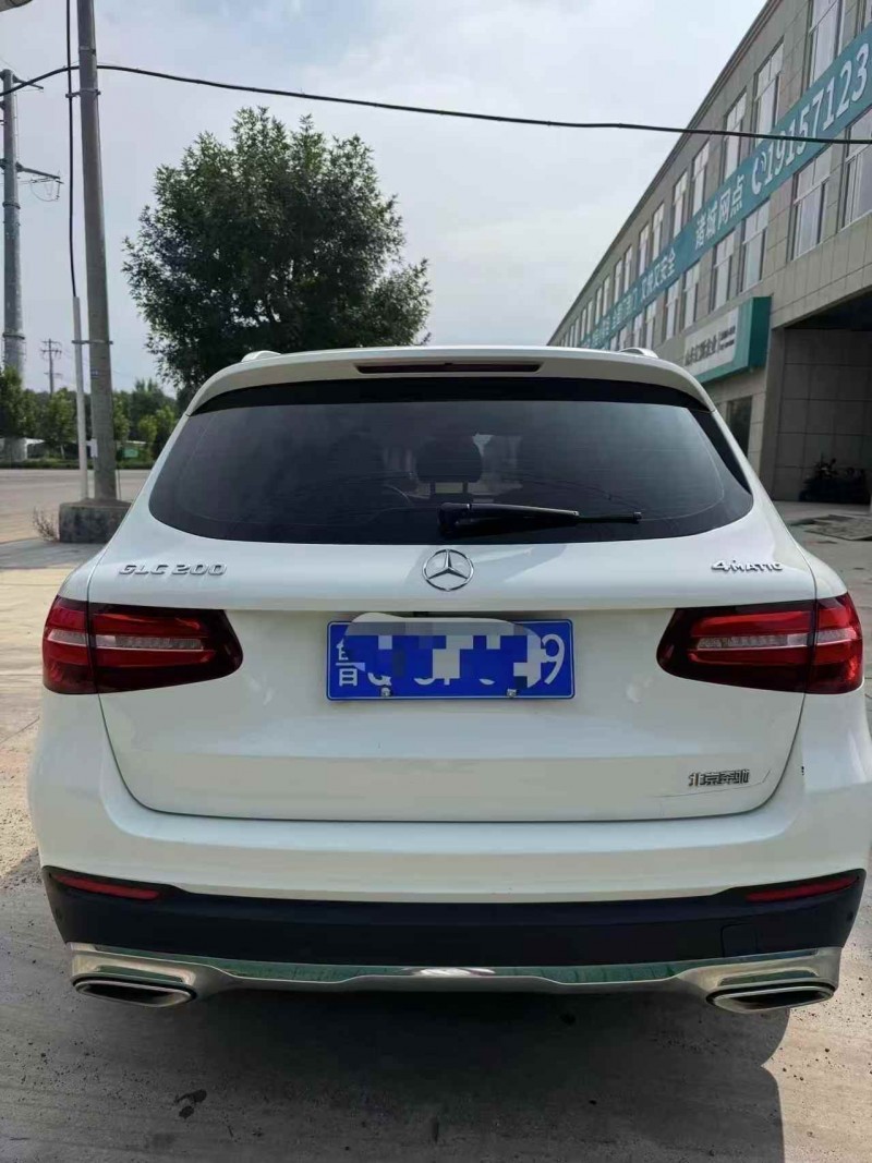 日照18年奔驰GLC9