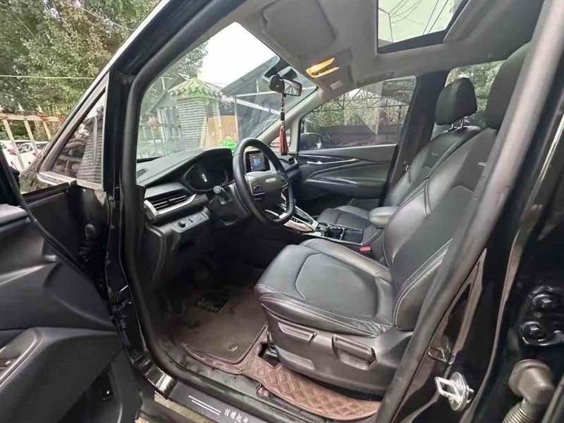 济宁23年大通G506