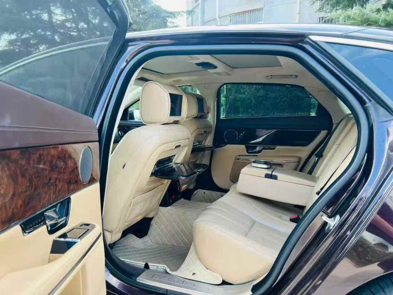 济宁12年捷豹XJL6