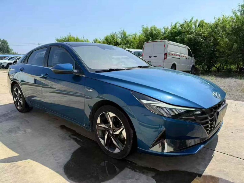 济宁21年现代伊兰特2