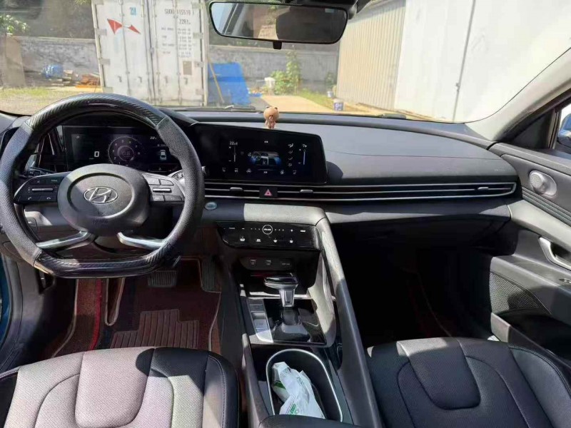 济宁21年现代伊兰特4