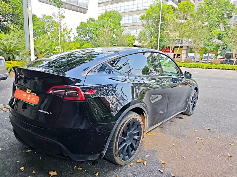 汕头21年特斯拉MODEL Y8