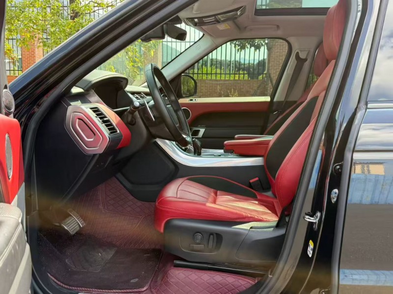 厦门21年路虎揽胜运动3