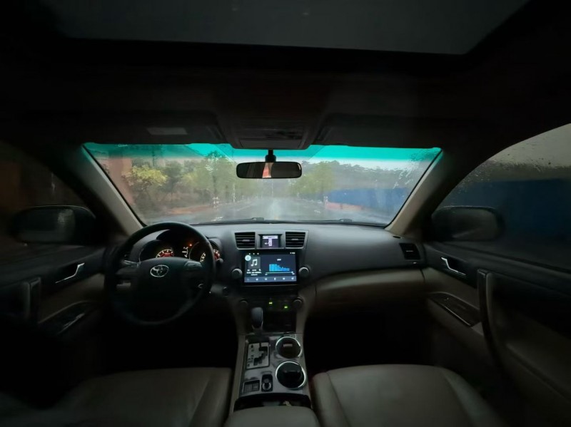 厦门12年丰田汉兰达4