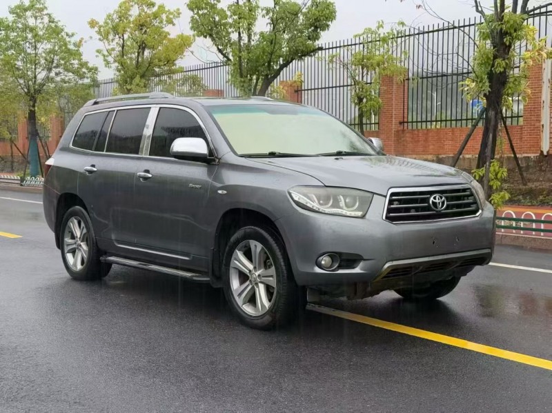 厦门12年丰田汉兰达5