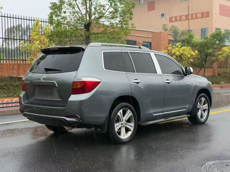 厦门12年丰田汉兰达9