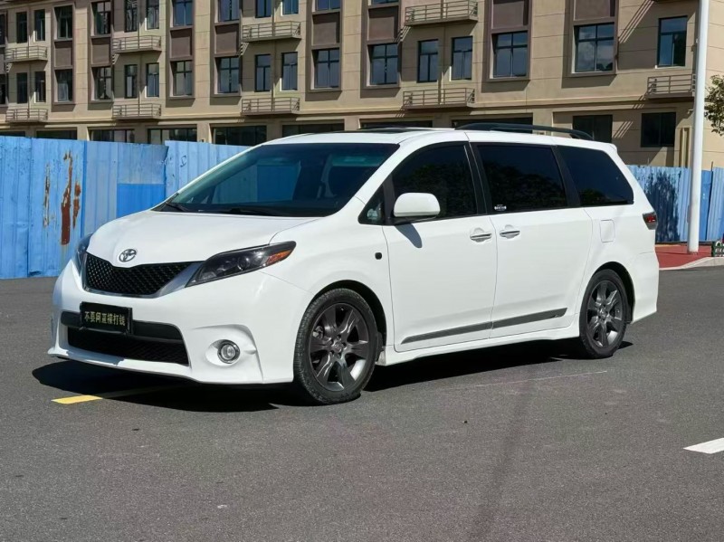 厦门16年丰田塞纳3