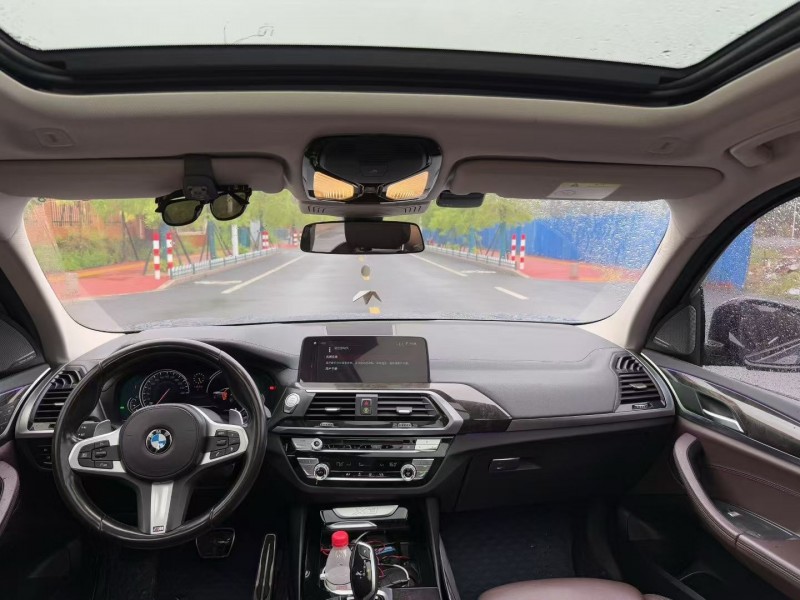 厦门19年宝马X38