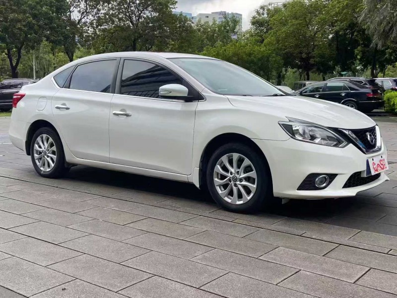 汕头17年日产轩逸2