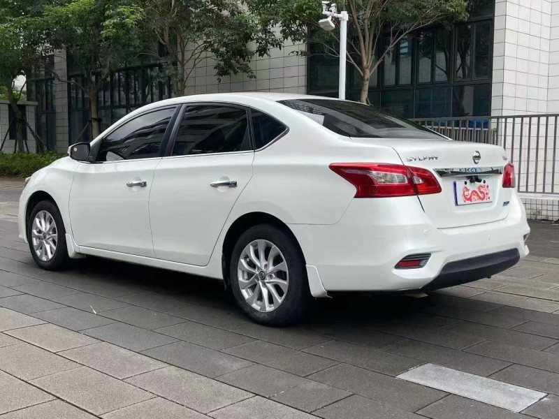 汕头17年日产轩逸7