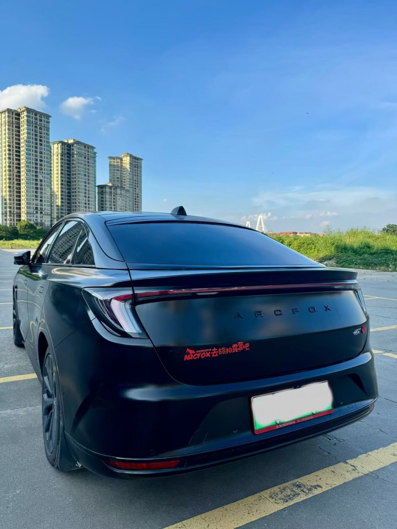 湛江24年极狐汽车阿尔法8