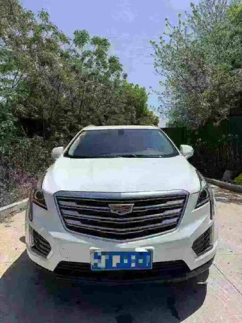 绍兴17年凯迪拉克XT51