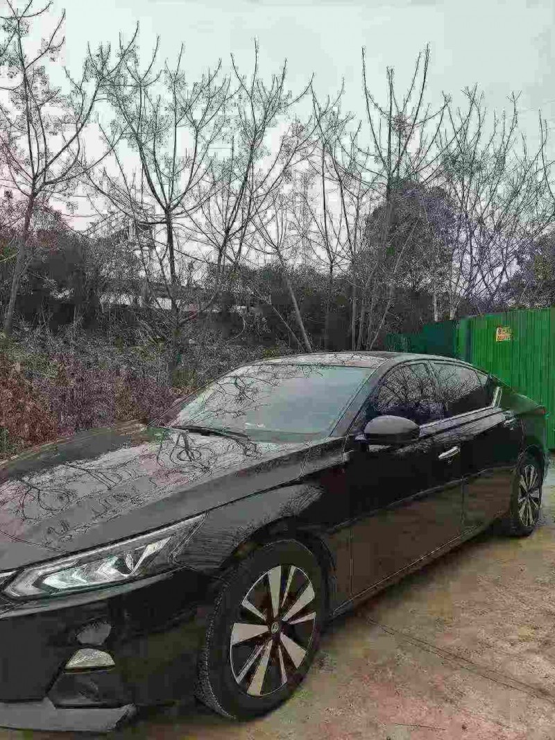 绍兴21年日产天籁2