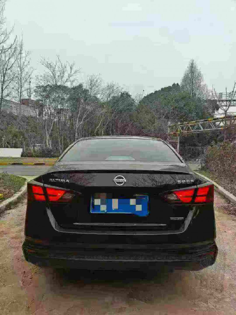 绍兴21年日产天籁6