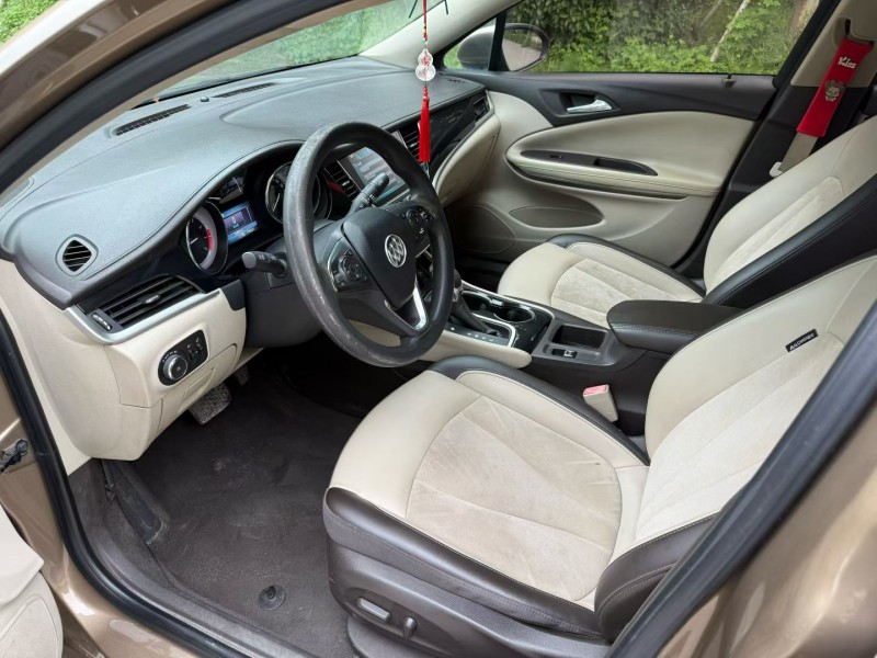 徐州16年别克威朗9